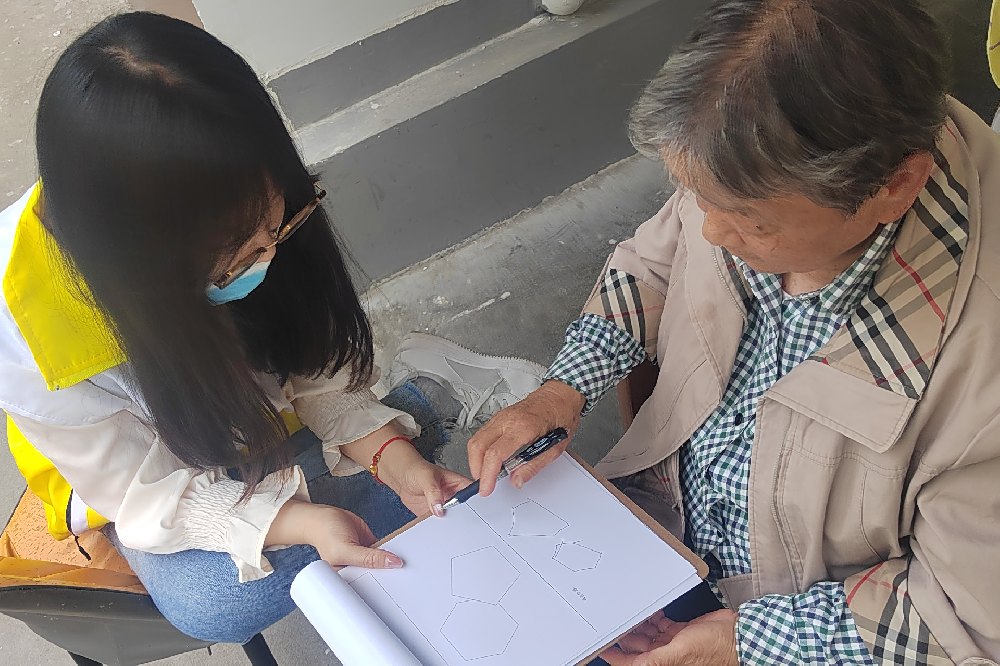 2025年4月9日  省产研院赴社区开展认知症筛查