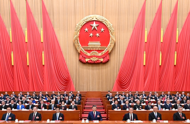 十四届全国人大四次会议在京闭幕(1).jpg